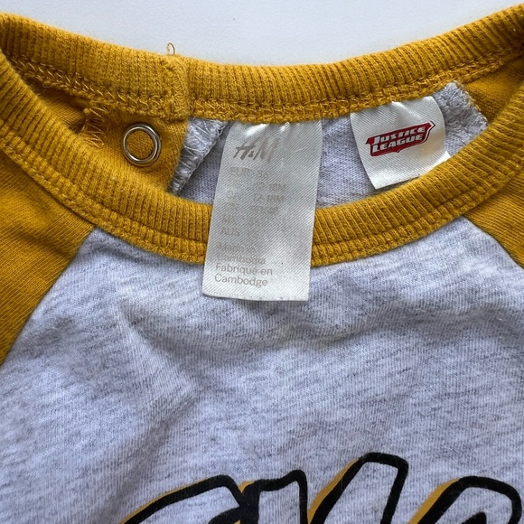 H&M 12-18 mo Batman long sleeve tee EUC / like new - Picture 2 of 2